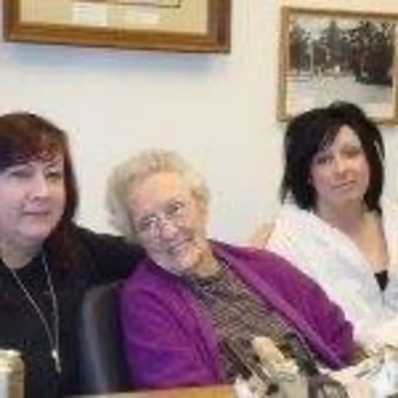 Meet your Posher, Kim - Picture 1 of 1